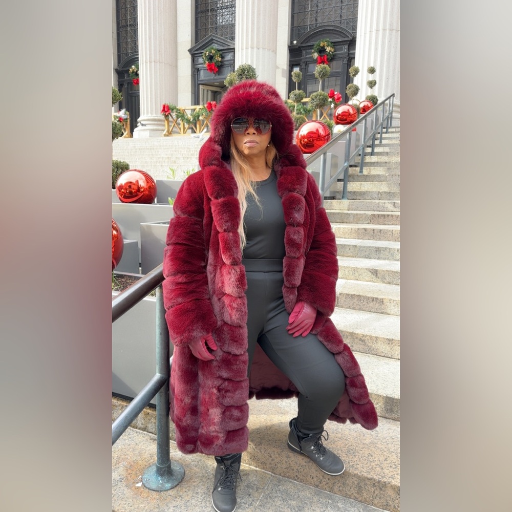 Luxurious Burgundy Faux Fur Coat With Hood - Picture 4 of 7